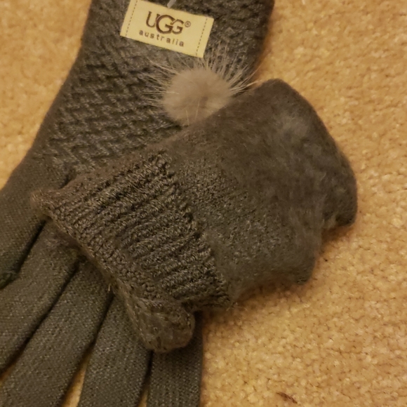 UGG GLOVES NEW - Picture 3 of 4